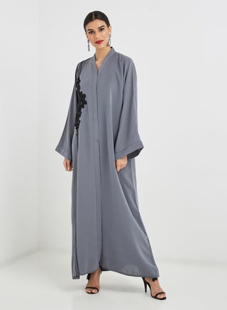 عباية مطرزة بسيطة رمادي
