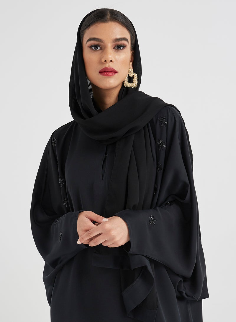 Simple Embellished Abaya Black - v1555667792/N22286498A_4