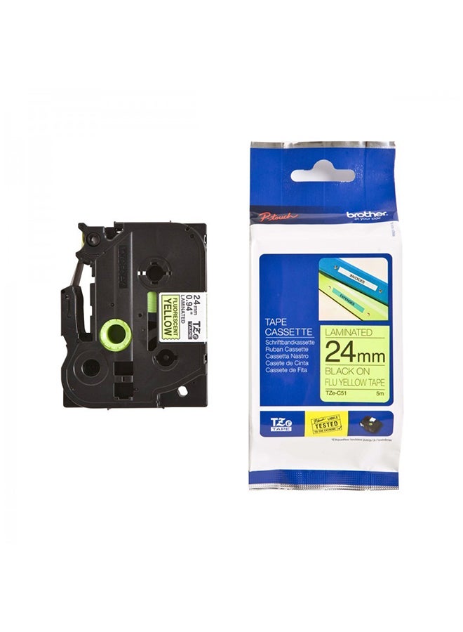بروذر شريط تسمية مغلف لون أصفر بنص لون أسود، مقاس 9 مم ×8 متر، طراز TZe-621 أسود/أبيض - Image 2