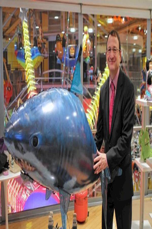 Air Swimmers Infrared R/C Flying Shark 380grams - Image 4