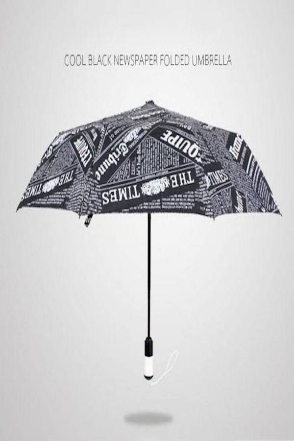 شمسية بثلاث طيات بنمط جريدة أسود/ أبيض