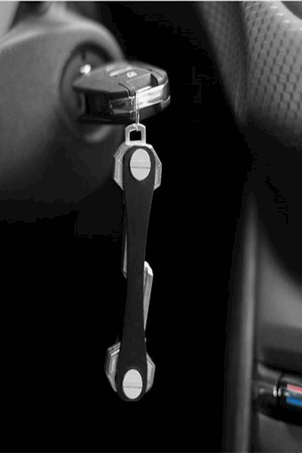 Generic Key Smart Key Holder Organize Portable Pocket Clips Keychain  - Image 4