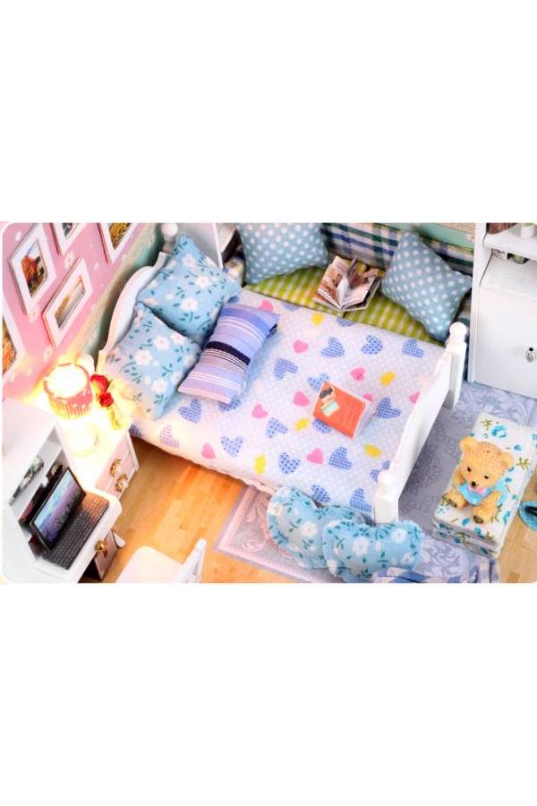 Wooden Mini DIY Dollhouse - Image 4
