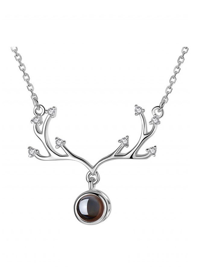 أو بي آي قلادة بتصميم على شكل قرن غزال مطلية بالفضة - Image 1