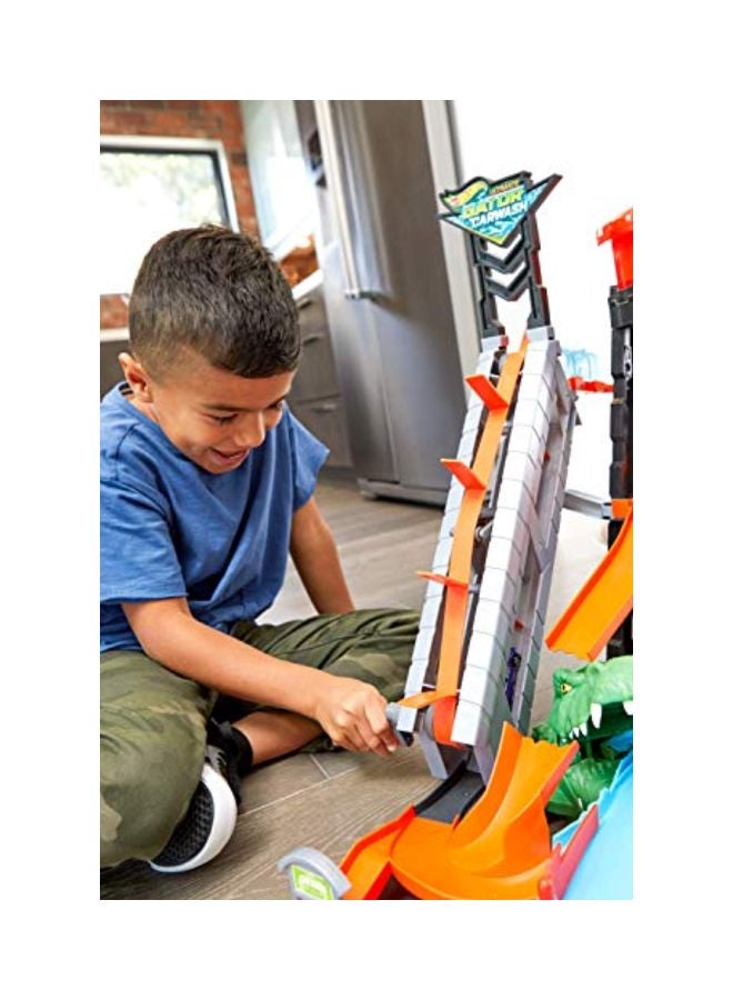 هوت ويلز مجموعة لعب بشكل محطة غسيل السيارة من سلسلة ألتيميت جاتور طراز FTB67 - Image 2