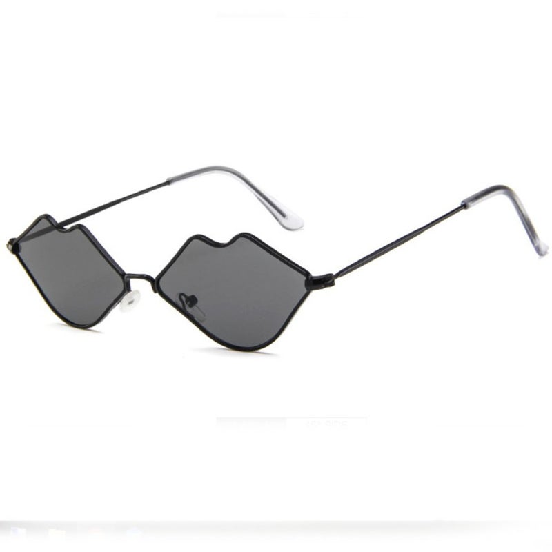 GuangDu Metal Lips Shape Trend Ocean Film Sunglasses - Image 1