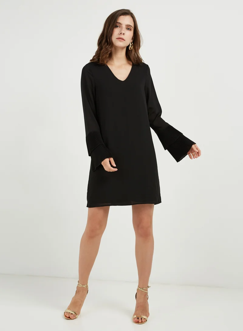 فيرو مودا Bell Sleeve Dress أسود