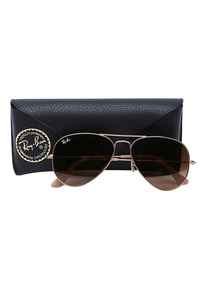 Ray-Ban Men's Classic Aviator Sunglasses - Lens Size : 58 mm  - Image 4