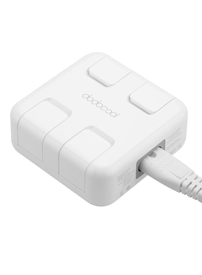 محول تيار شامل مزود بعدد 4 منافذ USB ويدعم ميزة التعرف الذكي على التيار أبيض - Image 3