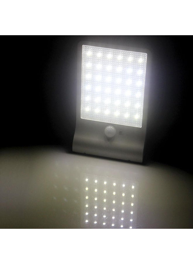 بيوينتي مصباح LED ضد الماء يعمل بالطاقة الشمسية ومزود بجهاز استشعار حركة أبيض 1x5سم - Image 4
