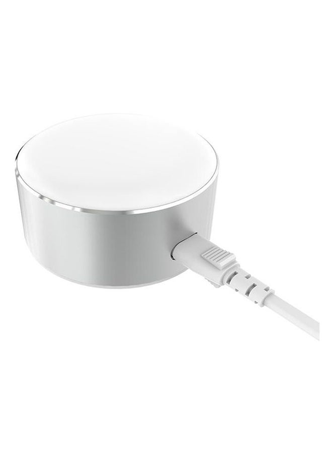 Beauenty Dual USB Charging Night Light White 9x11cm - Image 3