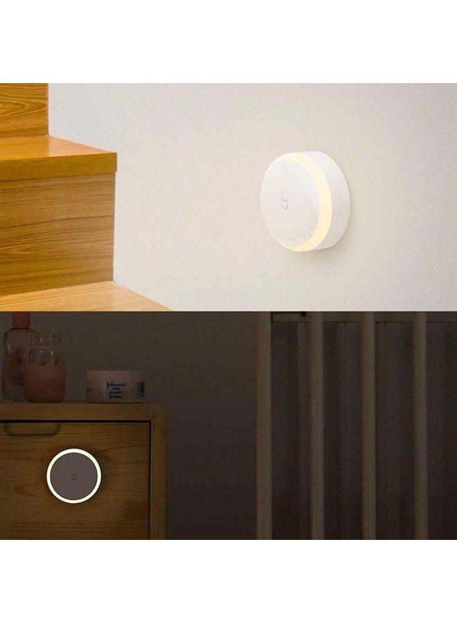 بيوينتي مصباح ضوئي ليلي LED ذكي ينشط بالحركة MI أبيض 6x9سم - Image 3