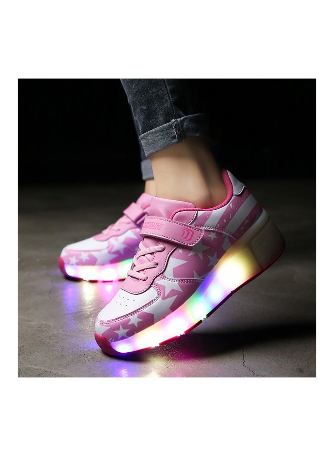 حذاء رياضي برقبة منخفضة مزود بأضواء LED وامضة وعجلات وردي/أبيض/أحمر - Image 3