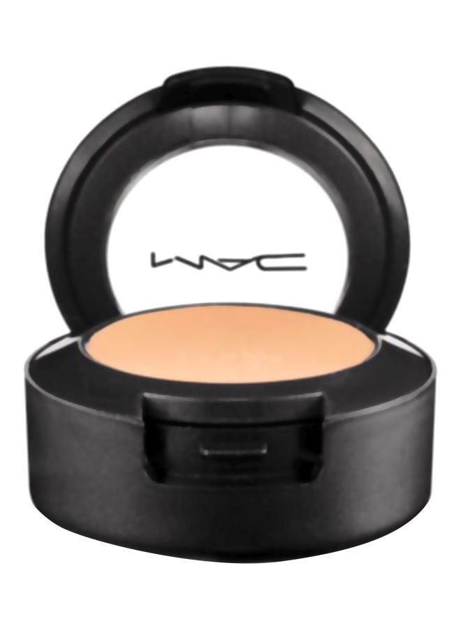 Generic Studio Finish Concealer SPF 35 NC20  - Image 2