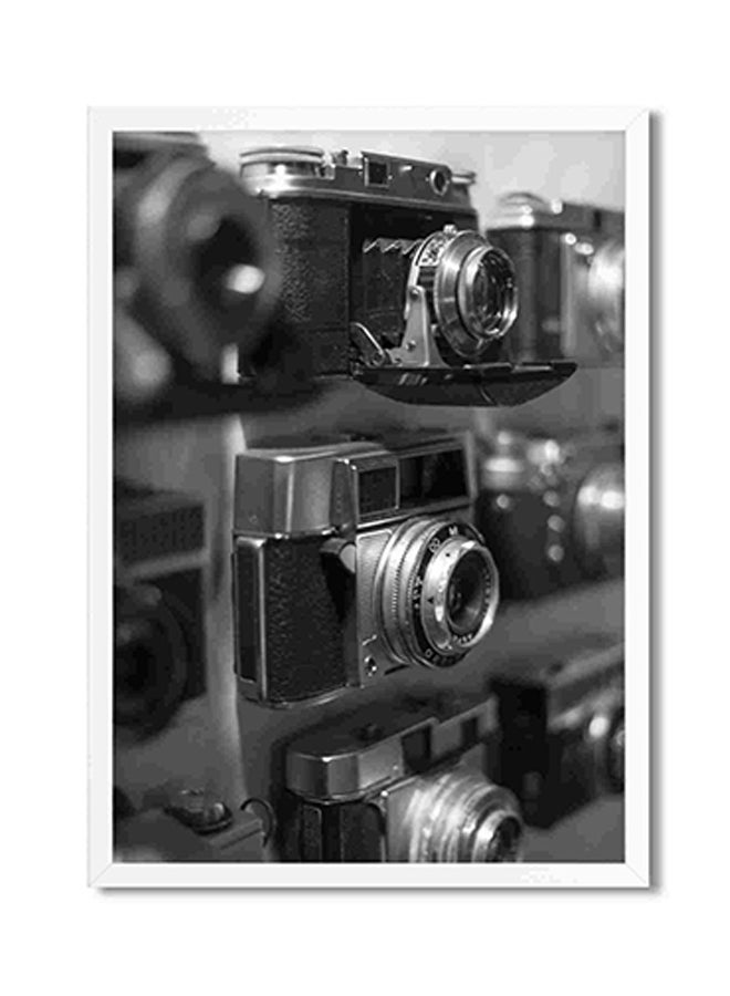 لوحة فنية لديكور الحائط تجسد صور لعدة كاميرات بنمط قديم متعدد الألوان 32x22x2سم - Image 1