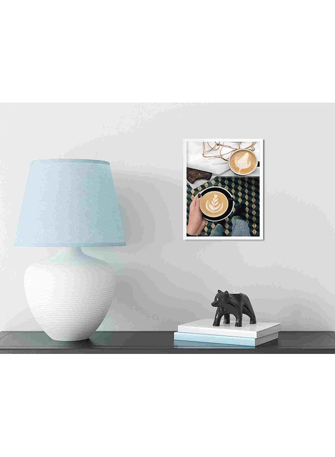 لوحة فنية لديكور الحائط بصورة لكوبَي قهوة كابتشينو مع كعكة شوكولاتة على طاولة متعدد الألوان 32x22x2سم - Image 3