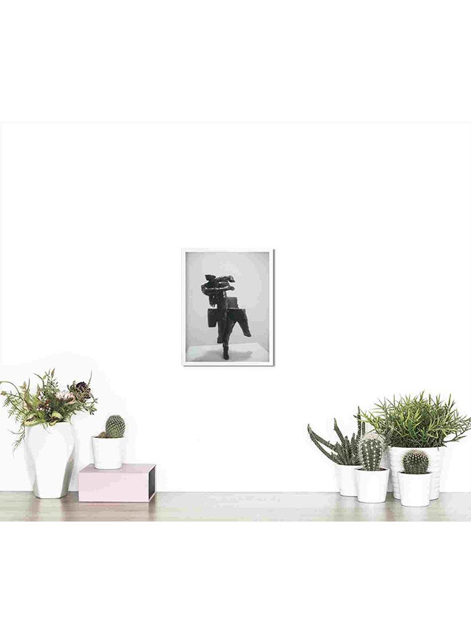 لوحة فنية لديكور الحائط بطبعة تمثال صغير باللون الرمادي متعدد الألوان 32x22x2سم - Image 4