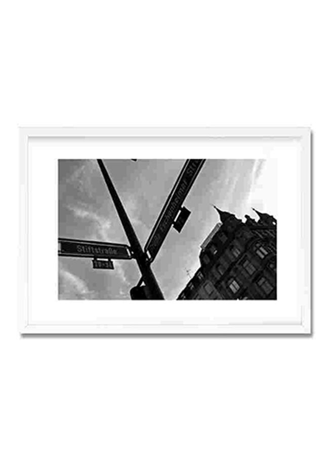 LOWHA Street Black Frame And White Wall Art Painting Multicolour 22x32cm - Image 1