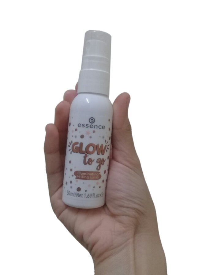 Glow To Go Illuminating Setting Spray Clear