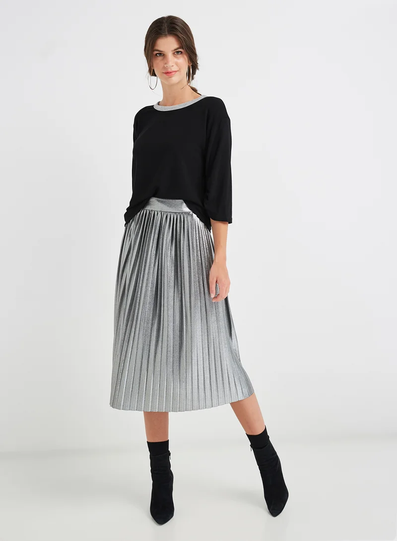FOREVER 21 Round Neck Solid T-Shirt Black
