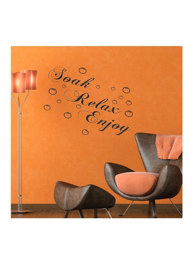 ملصق جداري بطبعة عبارة "Soak Relax Enjoy" أسود 53.5x28سم - Image 2