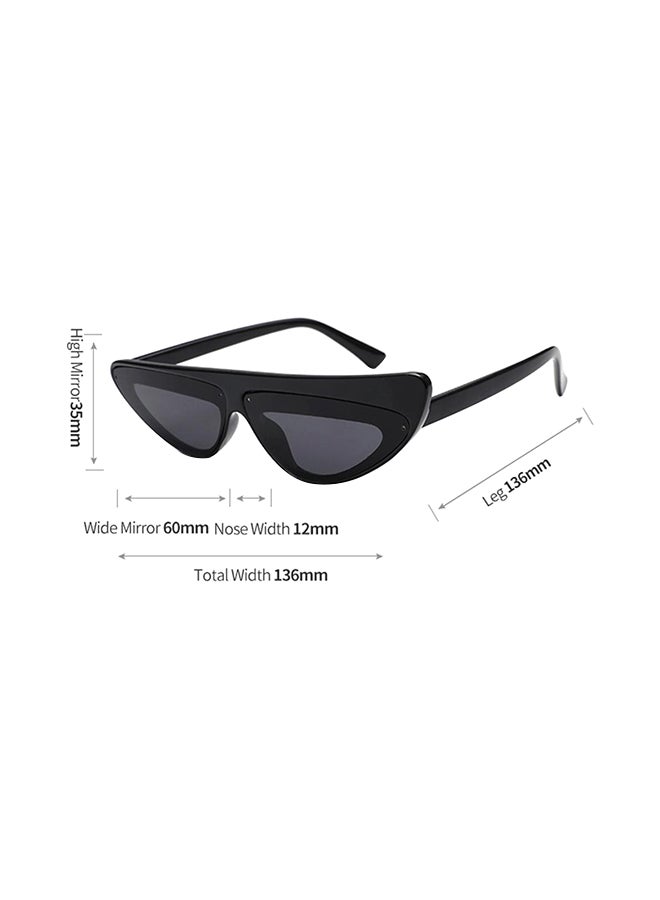 Women's Retro Plastic Frame Triangular Sunglasses - Image 4