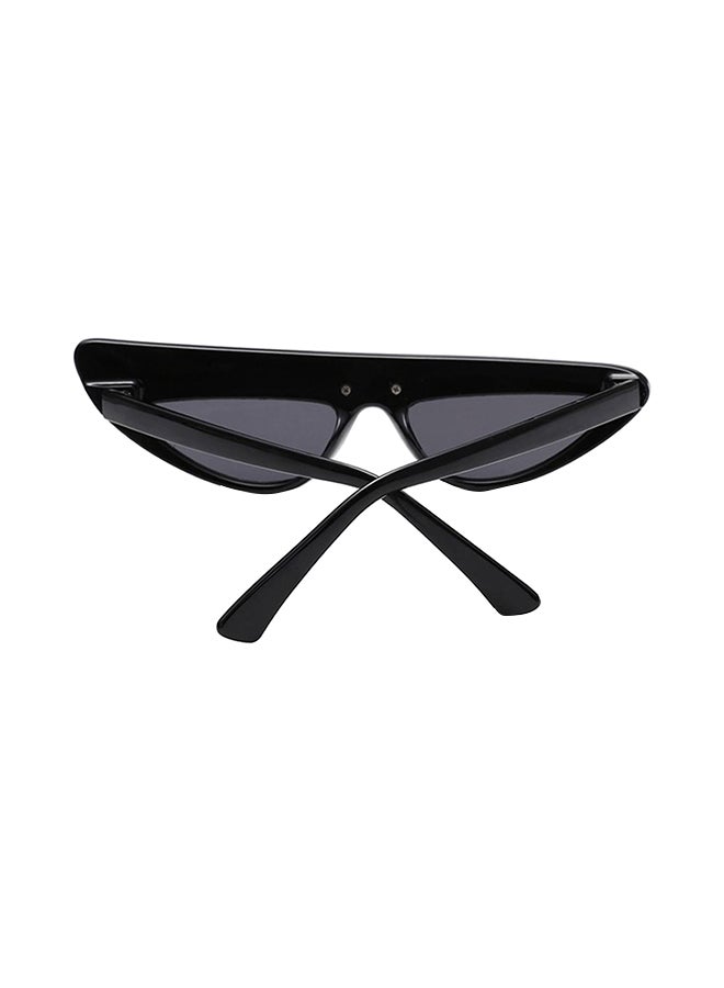 Women's Retro Plastic Frame Triangular Sunglasses - Image 3