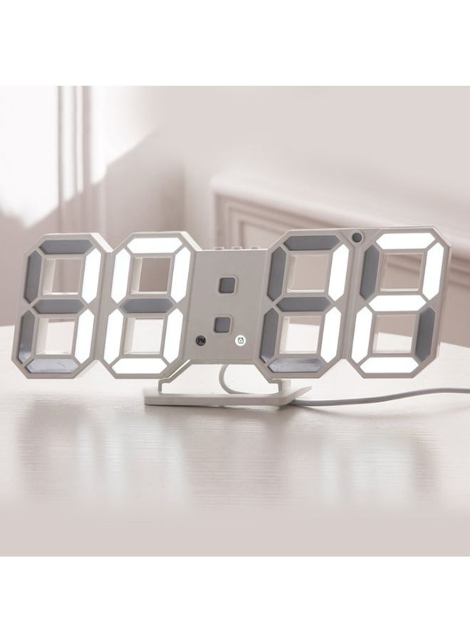 ساعة طاولة ثلاثية الأبعاد بتصميم عرض أرقام LED أبيض 24سم - Image 3