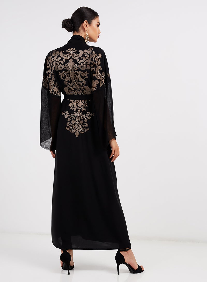 Embroidered Bisht Abaya Black - v1562159732/N27246208V_2