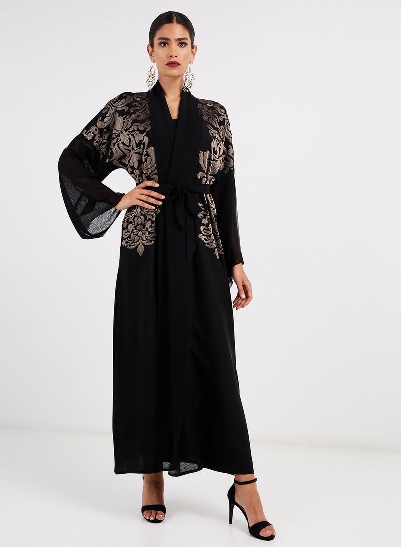 Embroidered Bisht Abaya Black - v1562159732/N27246208V_3