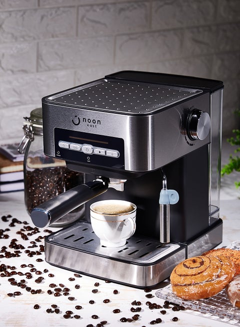15 Bar Coffee Machine 1.6 L 850.0 W CM6862 Black