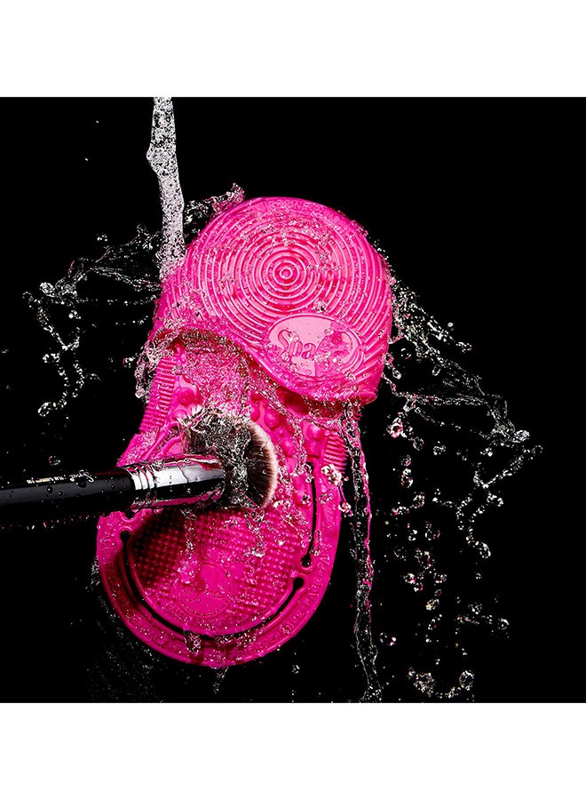 Sigma Beauty Spa Express Brush Cleaning Glove Pink  - Image 4