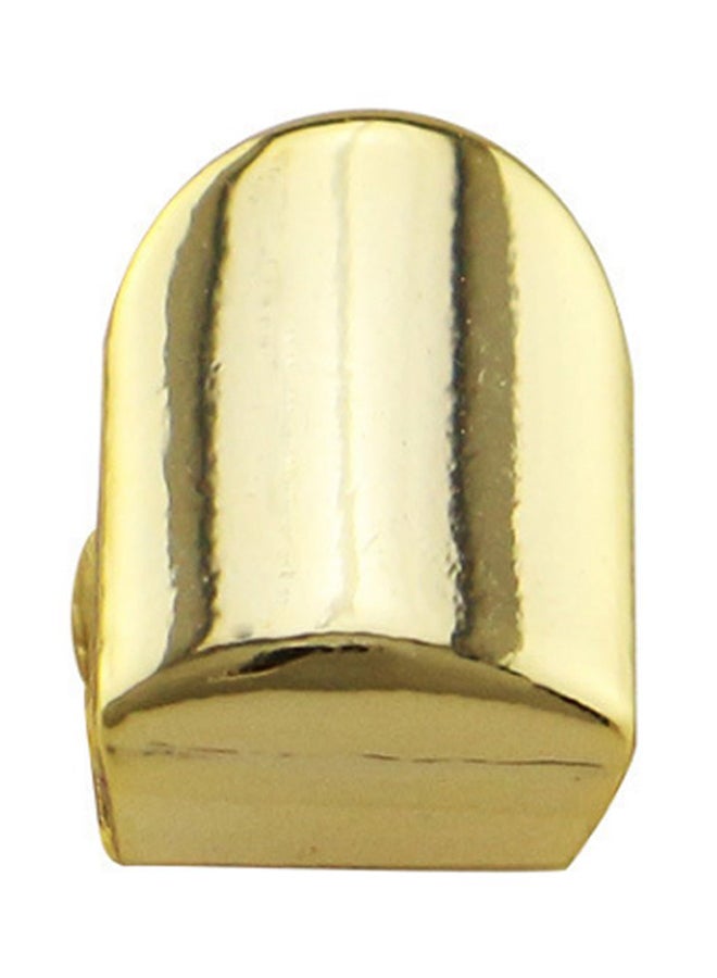 حلية للأسنان مصنوعة من المعدن