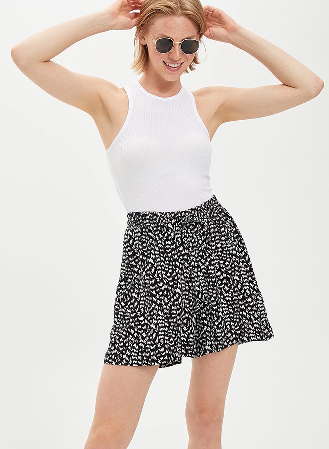 DeFacto Casual Wear Shorts Black  - Image 3