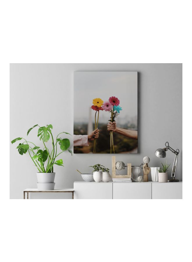 لوحة فنية من القماش الكتاني مزودة بإطار ومطبوعة بورود محمولة رمادي/بيج/أحمر 60x80سم - Image 3