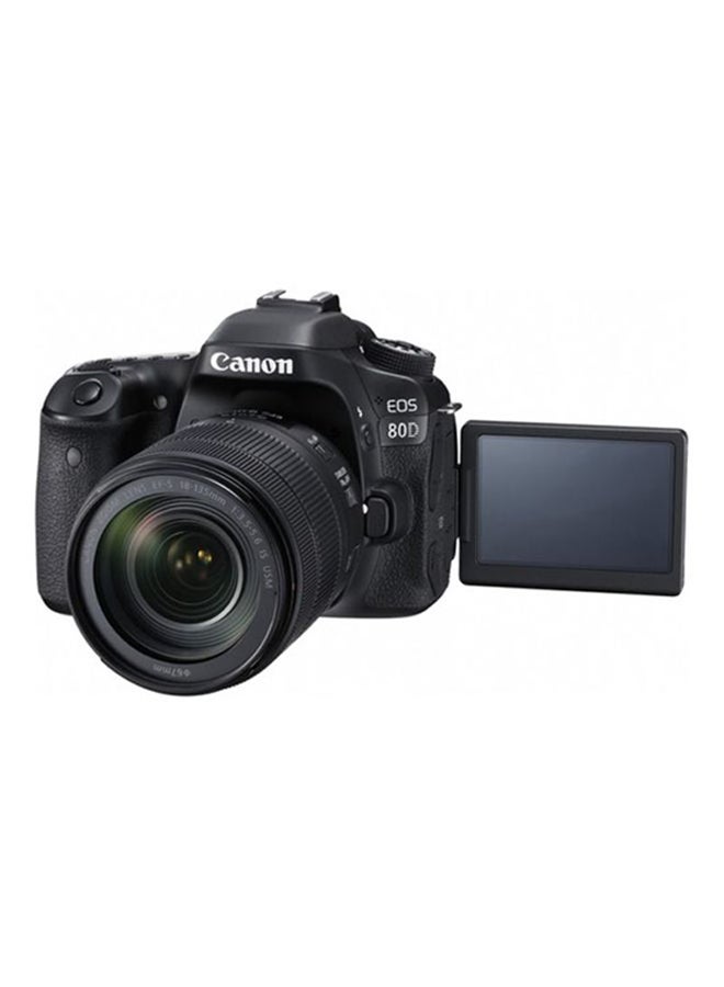 كاميرا رقمية ذات عدسة أحادية عاكسة EOS 80D بعدسات EF-S مقاس 18-135 مم ببعد بؤري 3.5-5.6 IS STM، تتميز بدقة 24.2 ميجابكسل وشاشة LCD لمسية وواي فاي مدمج لمشاركة الصور