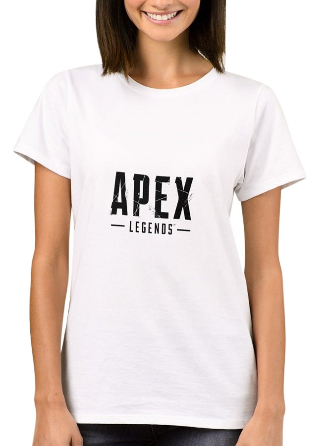فرست بيس تيشيرت بأكمام قصيرة مطبوع عليه كلمة "Apex" أبيض  - Image 1