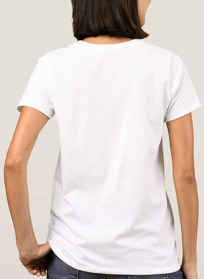 فرست بيس تيشيرت بأكمام قصيرة بطباعة الأرنب باجز باني أبيض - Image 2