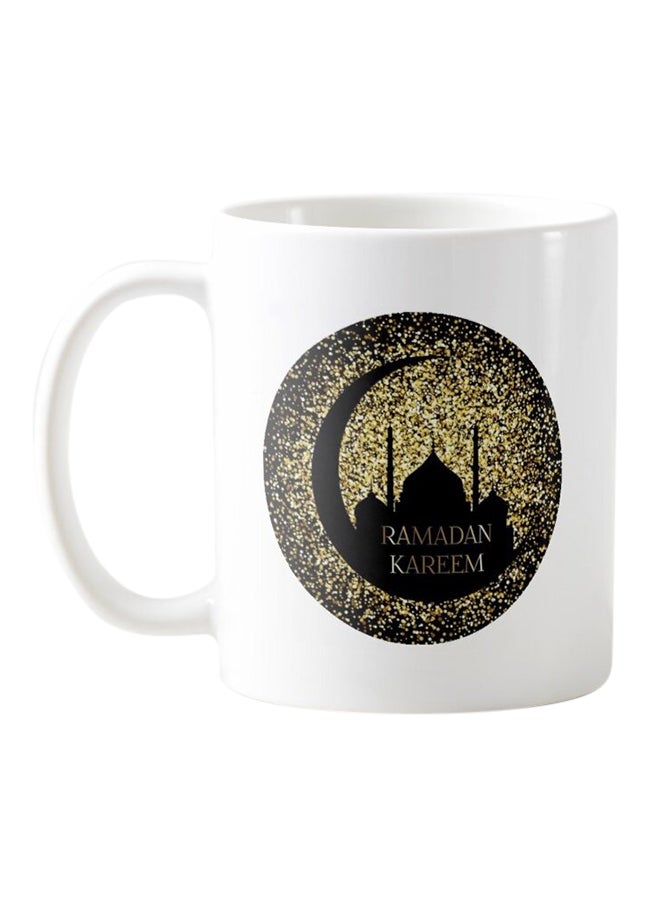 فرست بيس كوب مطبوع عليه عبارة "Ramadan Kareem" أبيض