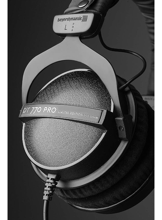بيير ديناميك سماعات رأس أستوديو احترافية بتصميم فوق الأذن أسود - Image 3