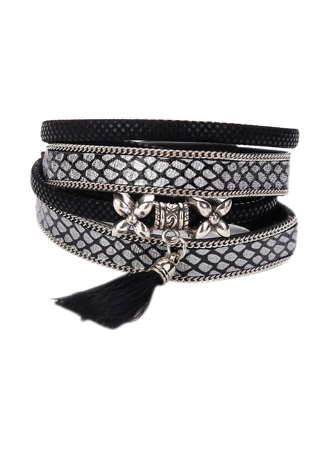 شاربدو سوار متعدد الطبقات ومزين بأشكال الشرابة