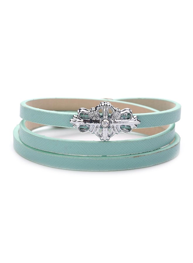 سوار متعدد الطبقات مزين بحلية مميزة