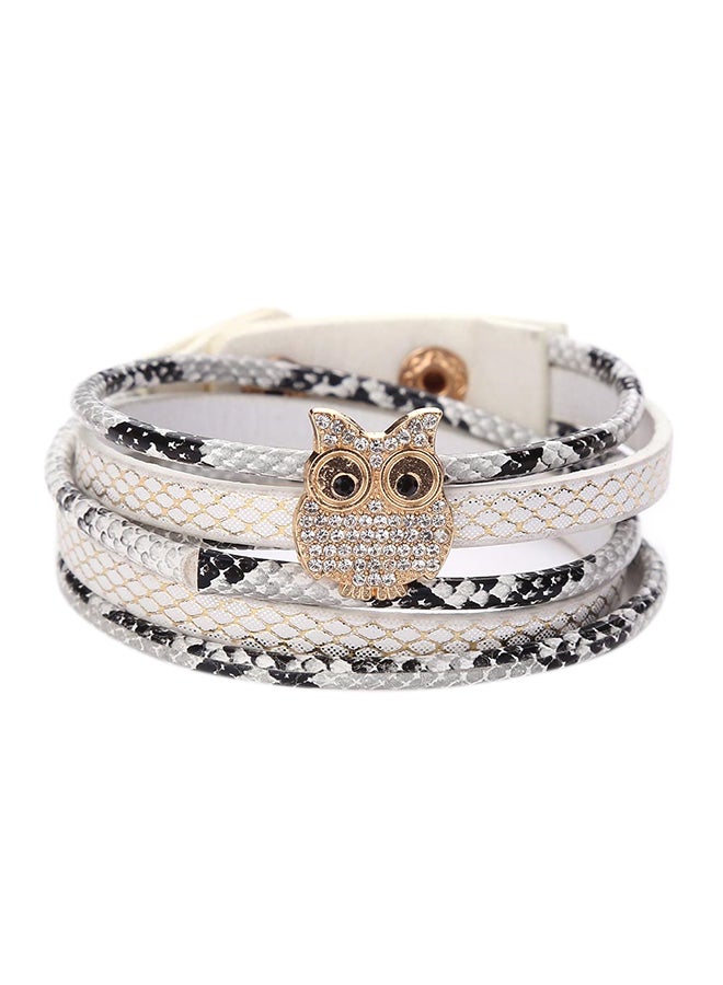 سوار متعدد الطبقات ومزين بحلية من الكريستال بتصميم بومة