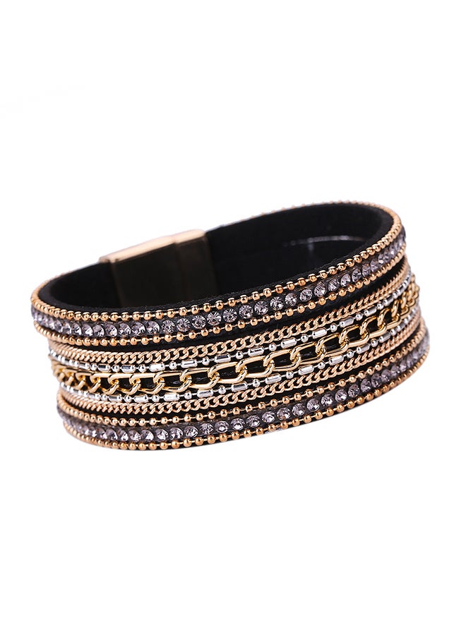 شاربدو سوار يتم لفه على المعصم مرصع بالكريستال ومزين بتصميمٍ بسلسلة مضفرة