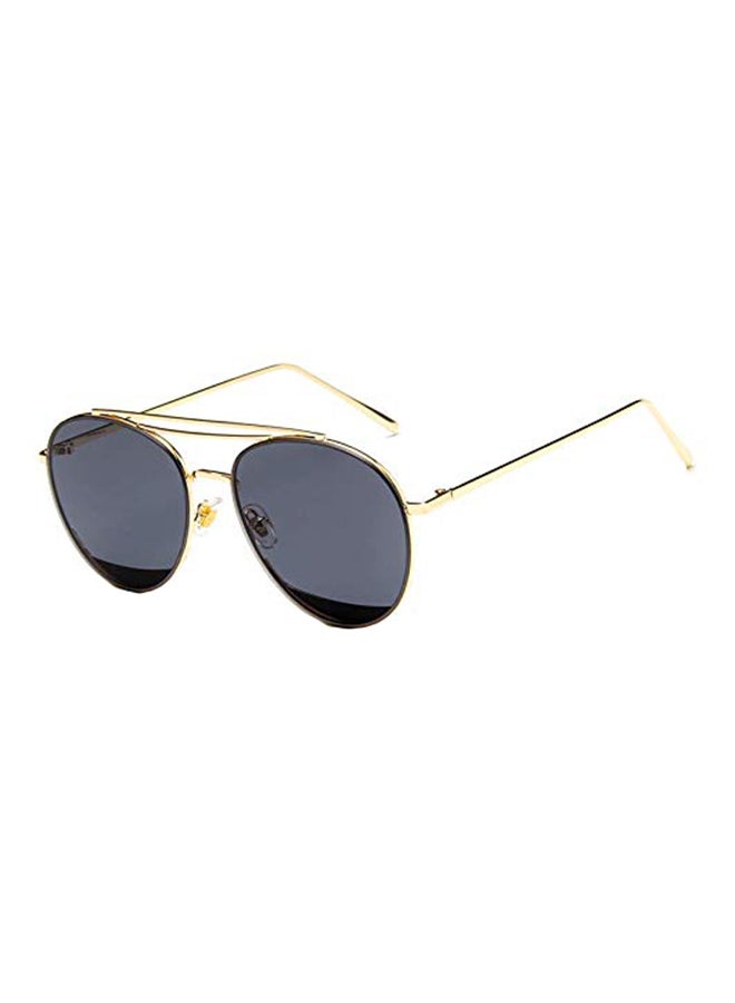 نظارات شمسية بإطار مستطيل وبعدسات تقلل التوهج