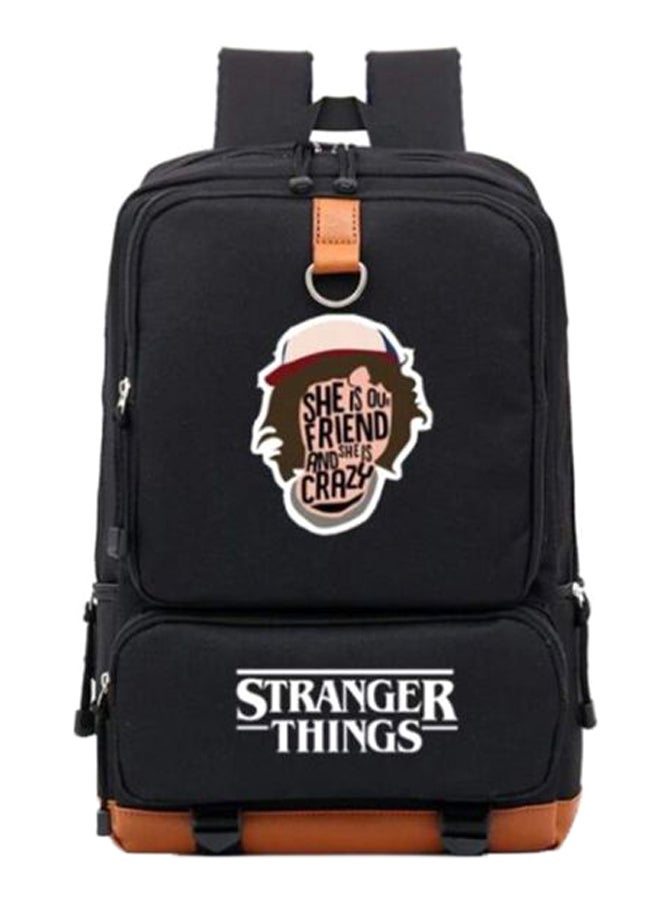 حقيبة ظهر مطبوعة بتصميم مسلسل "Stranger Things" - مقاس 17 بوصة أسود/بني - Image 1