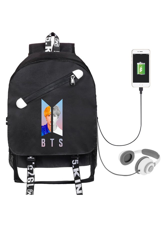 بي تي اس حقيبة ظهر مدرسية بانجتان عصرية ومزودة بوصلة USB للشحن أسود/ أبيض - Image 1