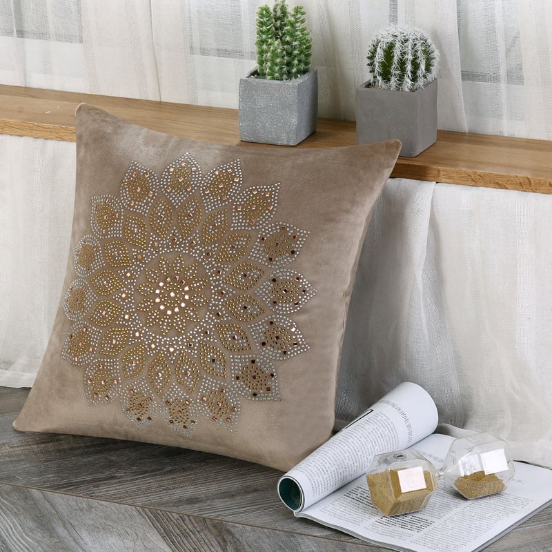 غطاء وسادة مربع مزين بنقشة زهرة مرصعة بحجر الراين متعدد الألوان 45x45سم