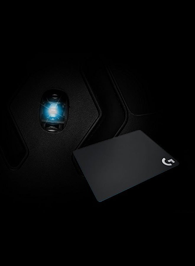 لوجيتيك - لوحة ماوس ألعاب من القماش Logitech G 240، مقاس 340 × 280 مم، سمك 1 مم، احتكاك سطحي معتدل، نسيج متناسق، قاعدة مطاطية مستقرة ومريحة - Image 1