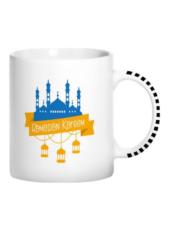 فاست برينت مج سيراميك مطبوع عليه عبارة "رمضان كريم" أبيض/أصفر/أزرق